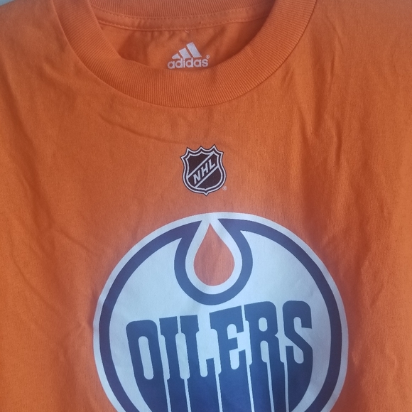 NWT - ADIDAS EDMONTON OILERS CRESTED NAME TSHIRT - Picture 4 of 6